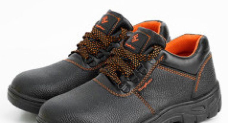 Giày bảo hộ lao động Zboot Z120 mũi thép chống đâm xuyên, Size 42